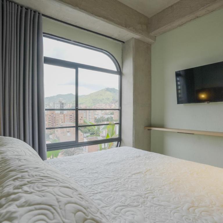BRENT 30 Living - Family Two-Bedroom Apartment with View - 18