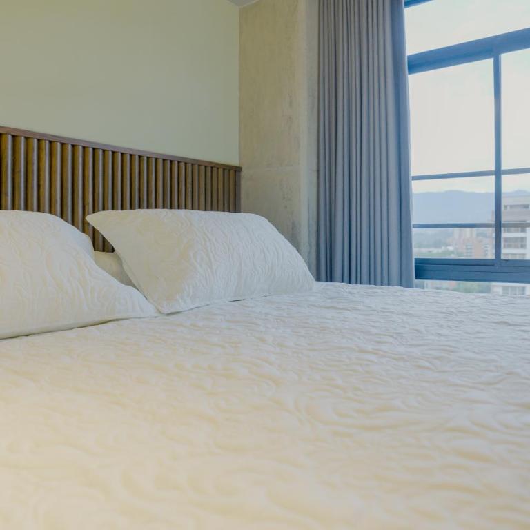 BRENT 30 Living - Two-Bedroom Deluxe Apartment - 8