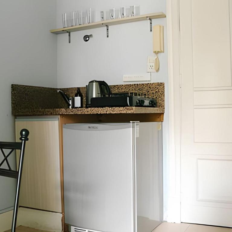 Edificio Jujuy 84 - 12 Deptos - Apartamento con ducha - 29