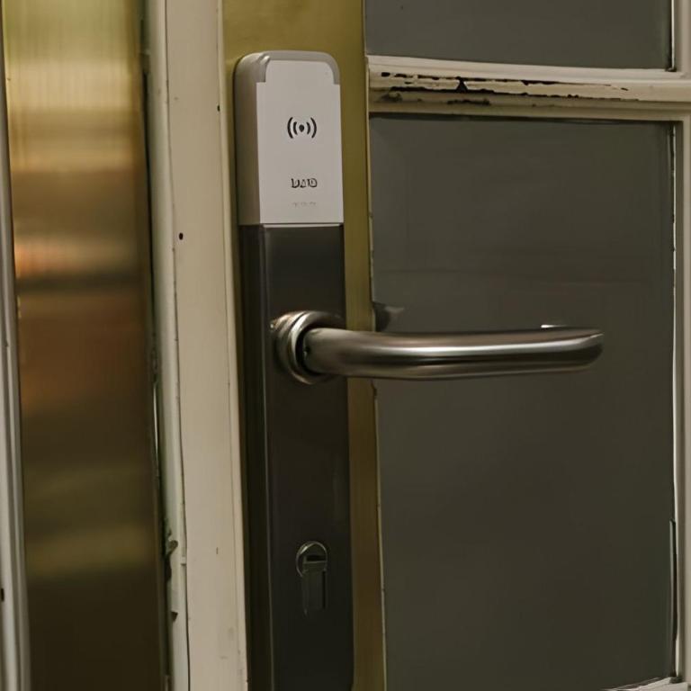 Edificio Jujuy 84 - 12 Deptos - Apartamento con ducha - 41