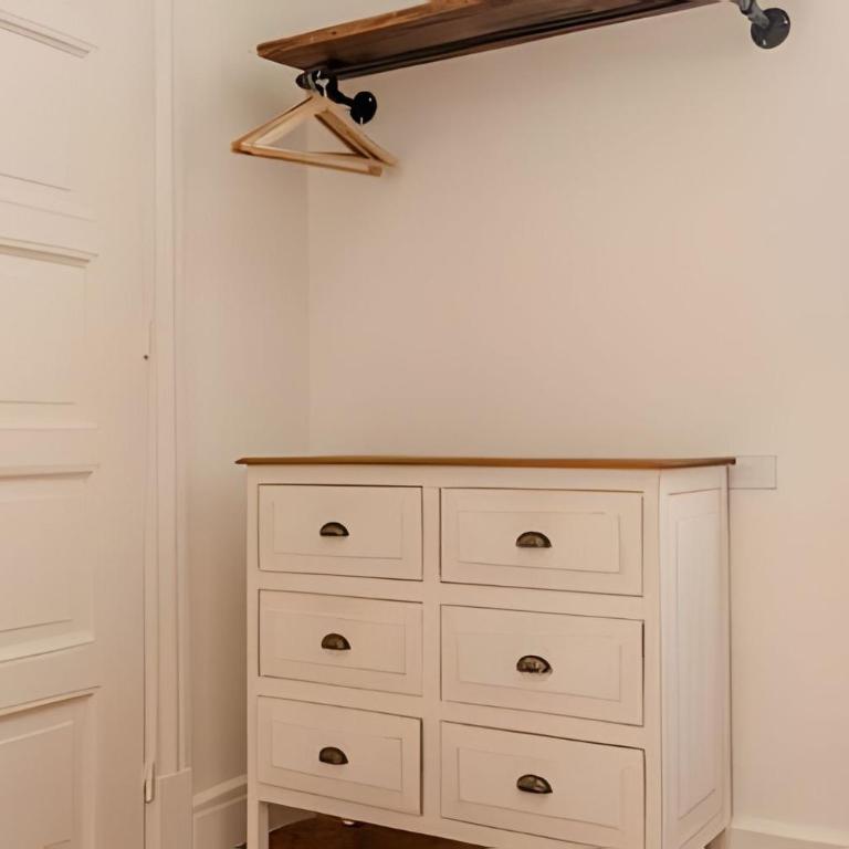 Edificio Jujuy 84 - 12 Deptos - Apartamento de 2 dormitorios con vistas a la ciudad - 23