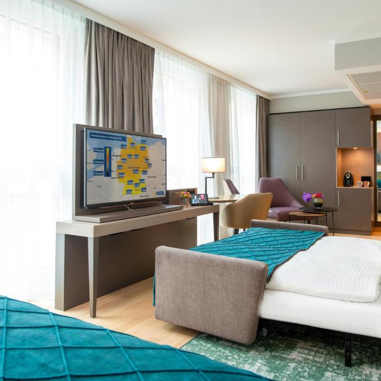 Leonardo Royal Hotel Nürnberg - Deluxe Vierbettzimmer - 4