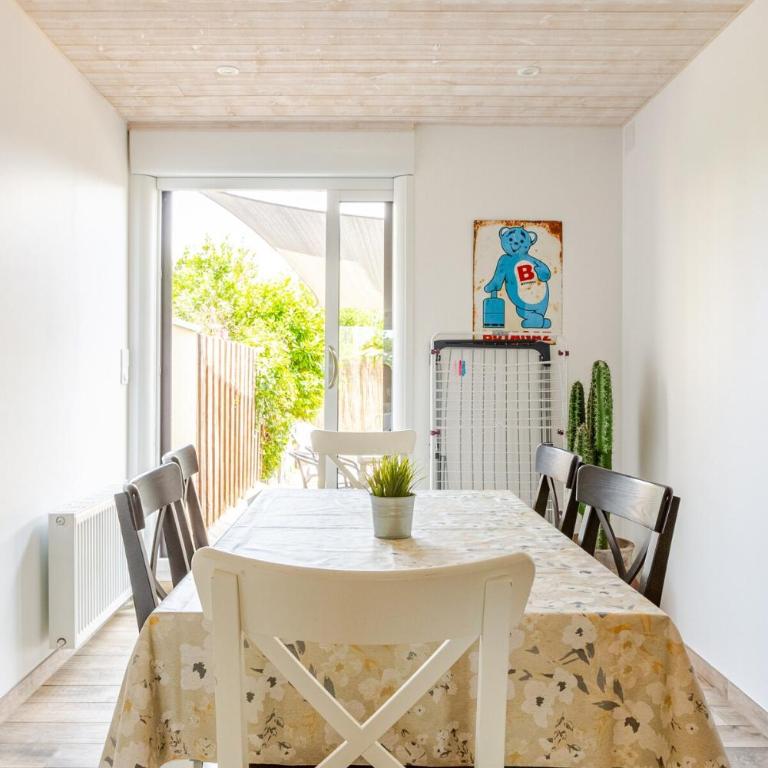 Diane - Beach, Wi-Fi, sleeps 6, Modern and Neat - Appartamento con 3 Camere da Letto - 5