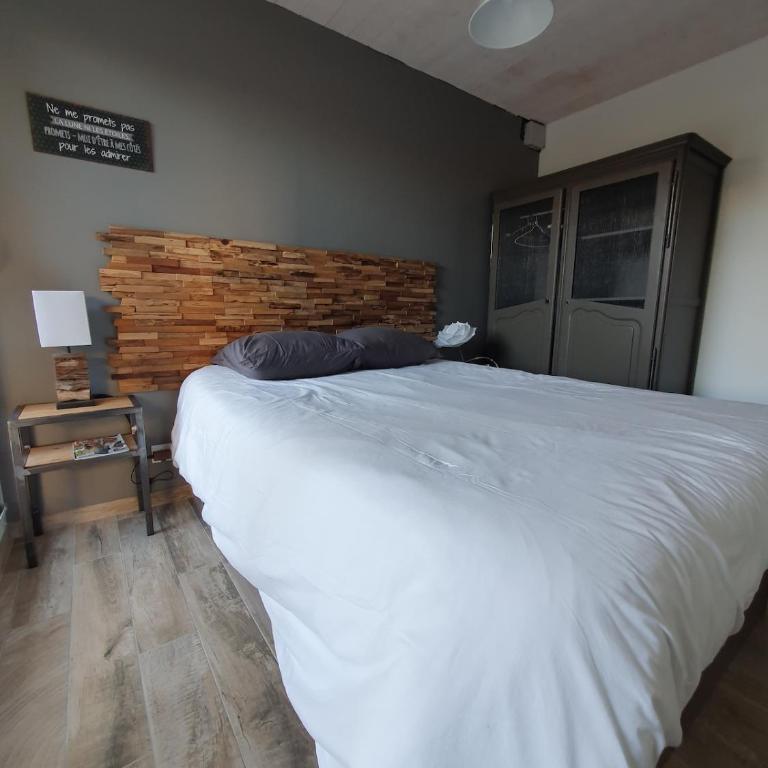 Diane - Beach, Wi-Fi, sleeps 6, Modern and Neat - Appartamento con 3 Camere da Letto - 12