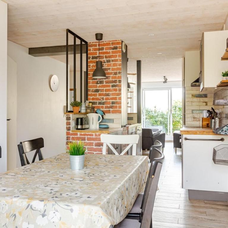 Diane - Beach, Wi-Fi, sleeps 6, Modern and Neat - Appartamento con 3 Camere da Letto - 29