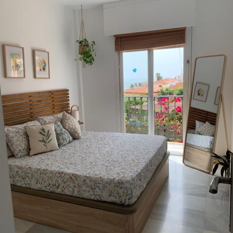 Apartamento con jacuzzi y terraza con opcion a Piscina Privada - Villa con piscina privada - 23