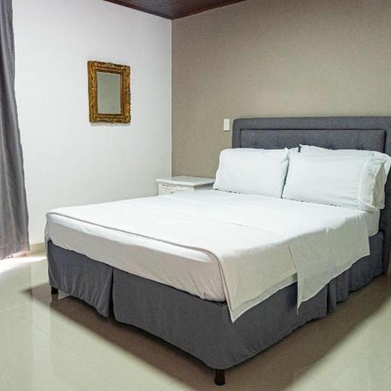 Hotel Suite Santa Rosa - Habitación Doble - 2
