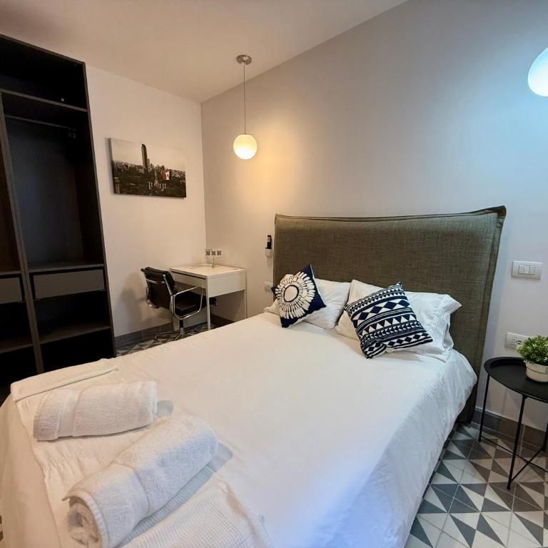 Suites Heriberto Frías - Double Room with Private Bathroom - 3