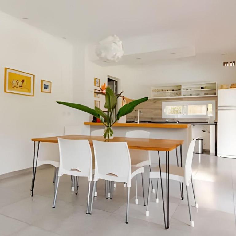 Divina casa con parque y Piscina climatizada en mini barrio cerrado - Casa - 45