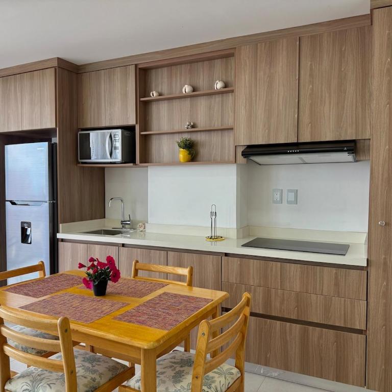 Getaway with Incredible Sea View - Three-Bedroom Apartment - 24