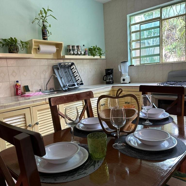 Casa Yuya - Three-Bedroom House - 41