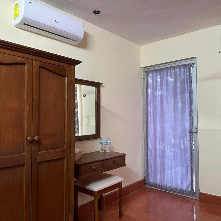 Casa Yuya - Three-Bedroom House - 29