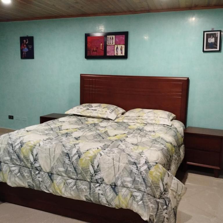 El Encanto de Sopo - Four-Bedroom House - 4