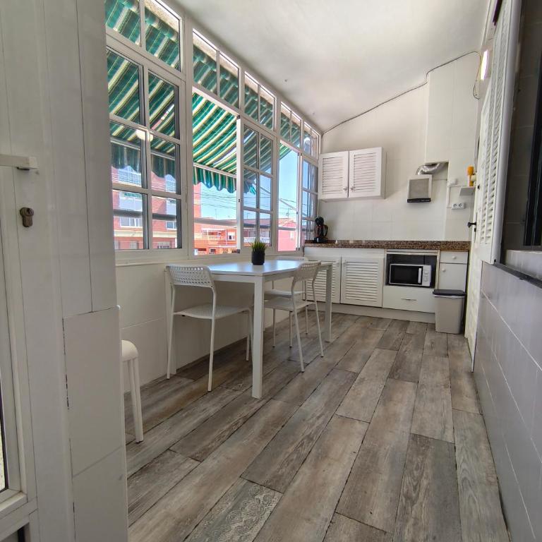 Apartamento playa Los Náufragos. - Apartamento de 2 dormitorios - 3