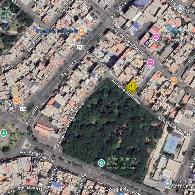 Alquiler de departamento con 02 habitaciones, estudio, sala, cocina, lavanderia y cochera independiente - Apartamento de 1 dormitorio - 4