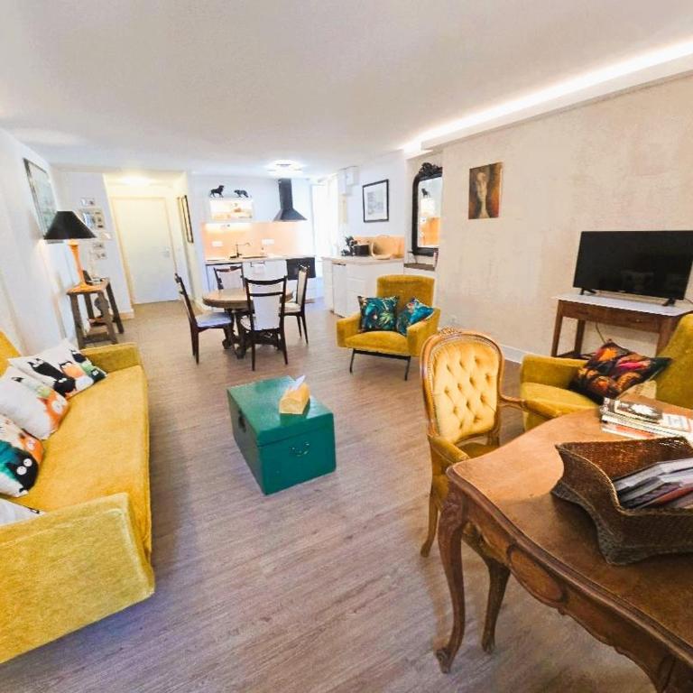 Appart 2ème étage centre ville CLERMONT-FD - Appartamento Familiare con 1 Camera da Letto - 1