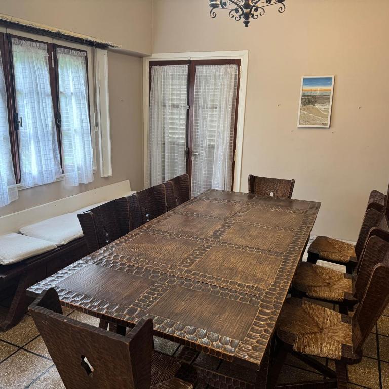 Casa grande en Miramar con parque, quincho y parrilla - Casa de 5 dormitorios - 14