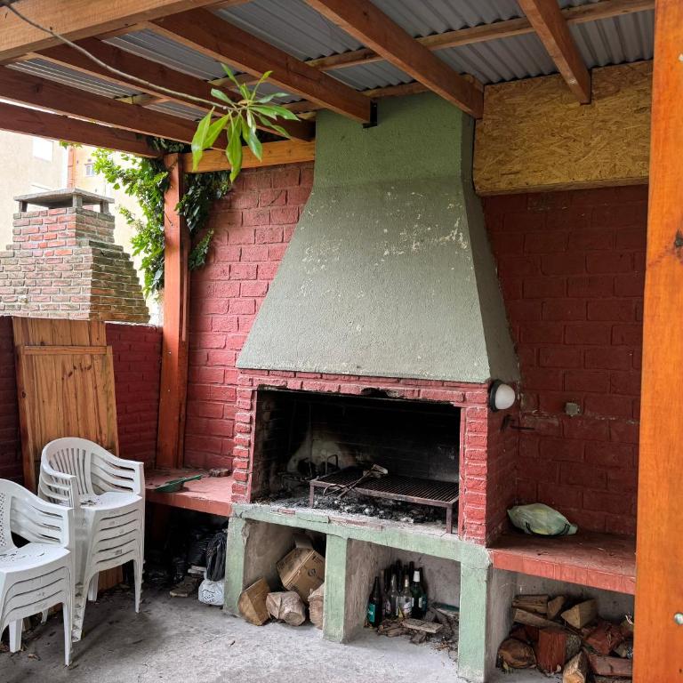 Casa grande en Miramar con parque, quincho y parrilla - Casa de 5 dormitorios - 5