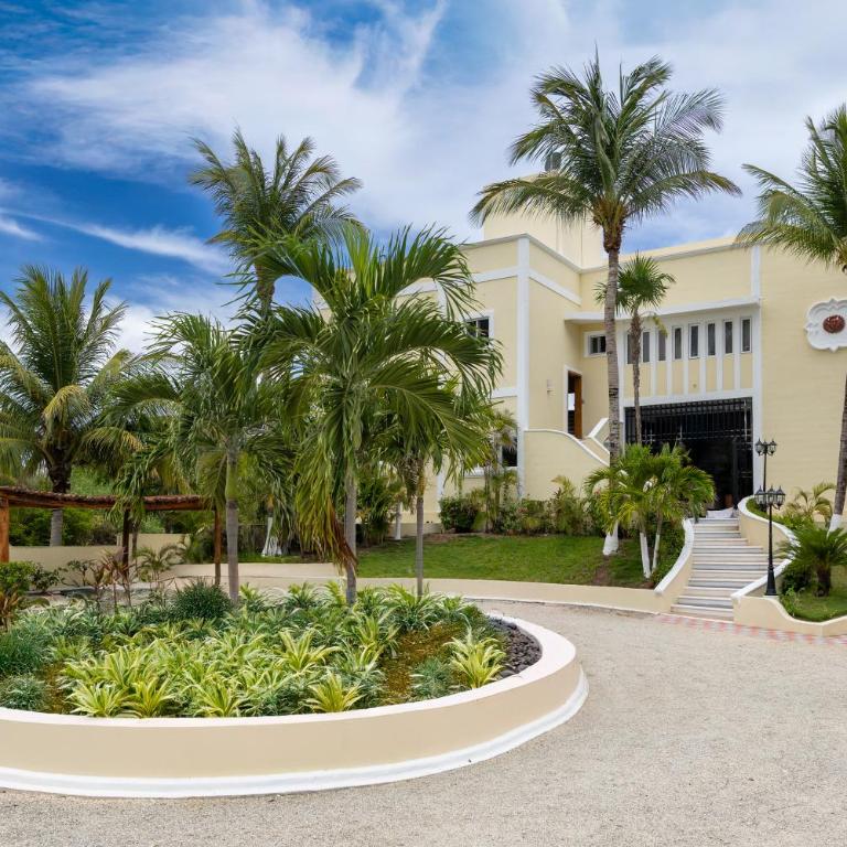 Villa Sol y Luna Ocean Front with Private Pool - Seven-Bedroom Villa - 1
