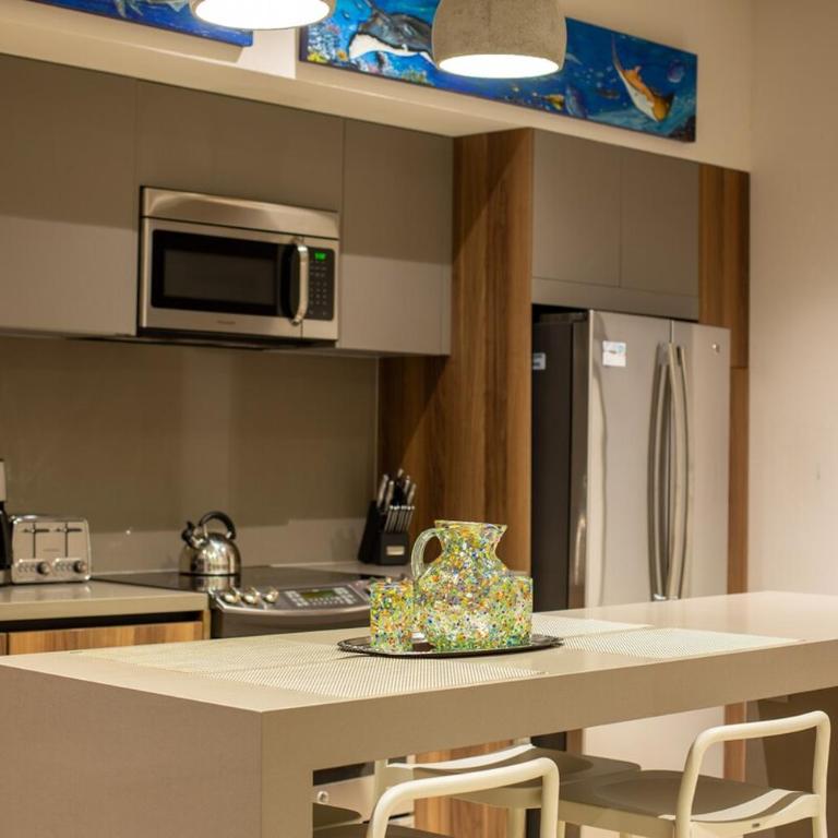 Modern 1bd-2bth with Sofa Bed Near the beach - Apartamento de 1 dormitorio - 2