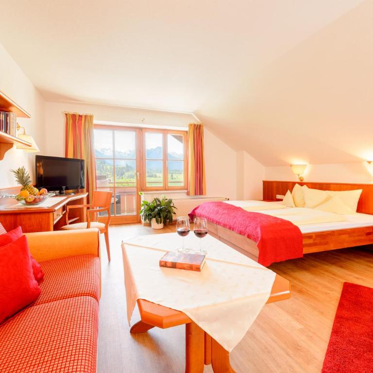 Familien- und Wellnesshotel "Viktoria" - Junior Suite (26) - 1