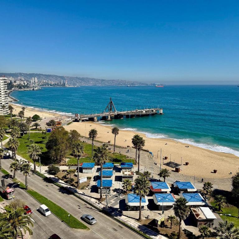 Beautiful and family-friendly on San Martin Avenue - Apartment - 15