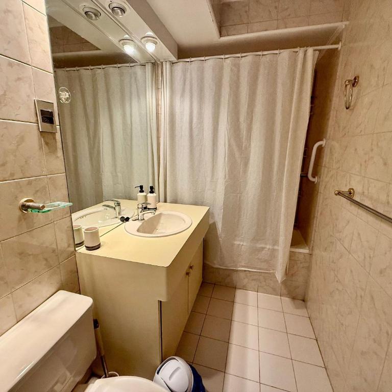 Beautiful and family-friendly on San Martin Avenue - Apartment - 6