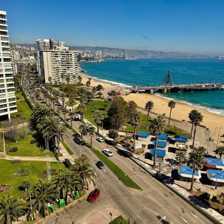 Beautiful and family-friendly on San Martin Avenue - Apartment - 16