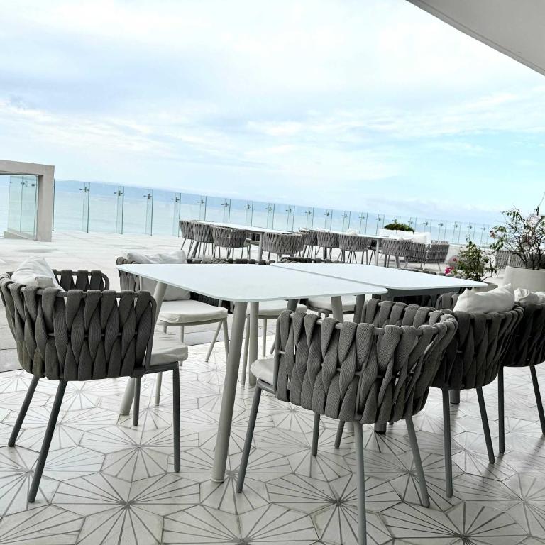 Oceanfront Luxury Escape Bolongo 3BR - Apartamento - 54