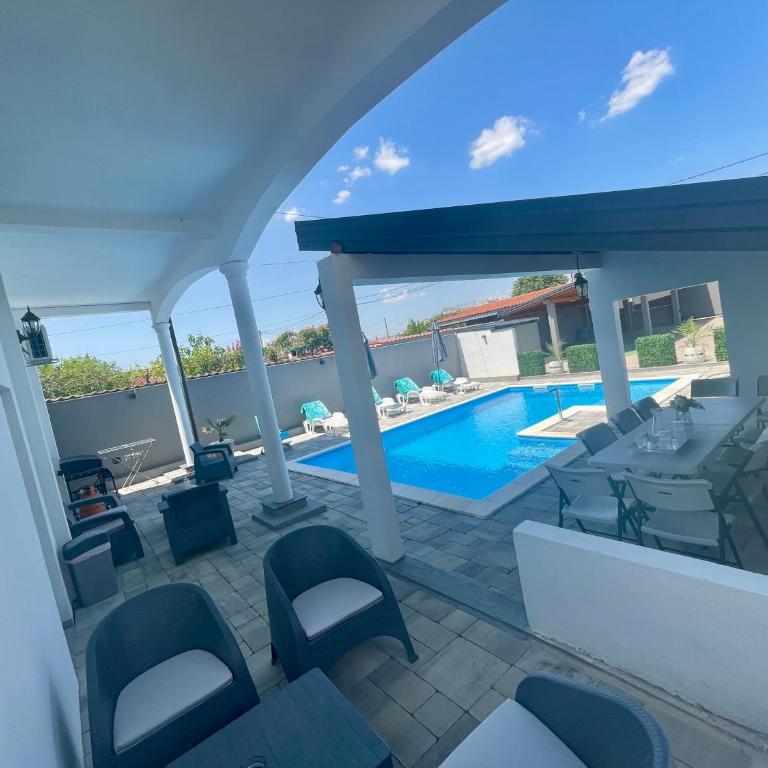 Luxury Villa Euphoria - Three-Bedroom Villa - 28