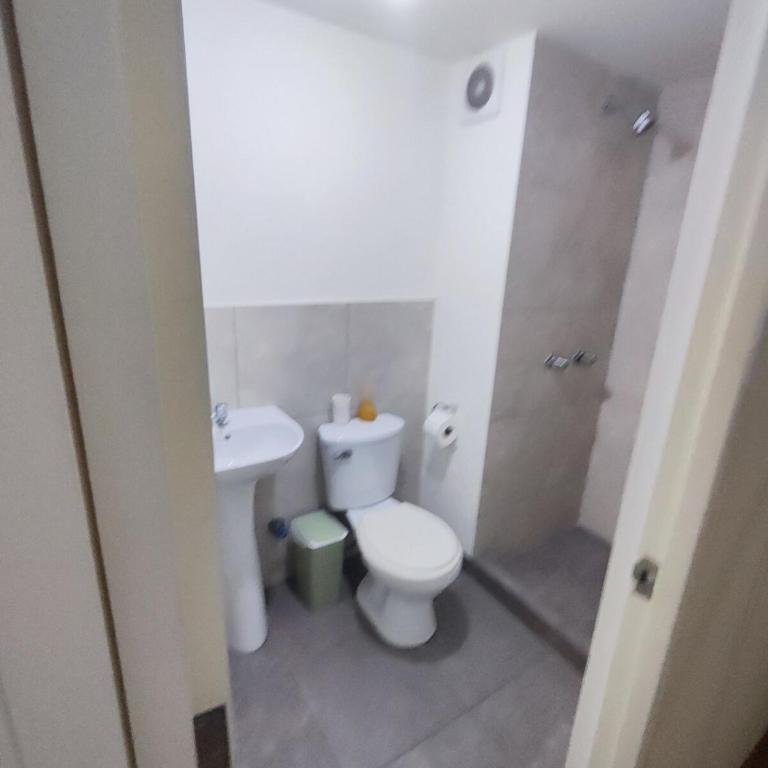 Acogedor departamento con cochera - Two-Bedroom Apartment - 6