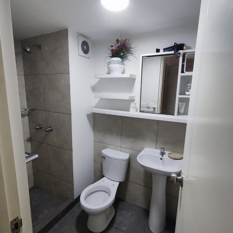 Acogedor departamento con cochera - Two-Bedroom Apartment - 15