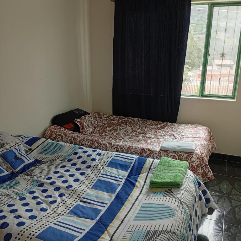 Hostal ML las tres B - Habitación Doble con vistas a la montaña - 2