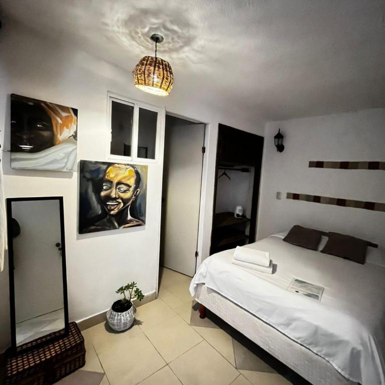 La Casita de Arte - Double Room with Private Bathroom - 1