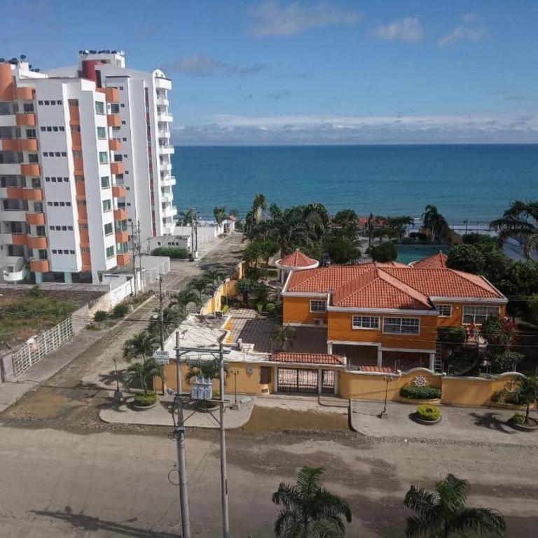 Departamento excelente vista y ubicación en Tonsupa - Two-Bedroom Apartment - 1