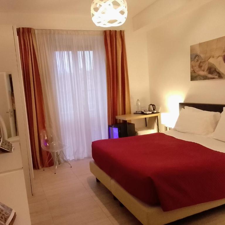 VATICAN GUEST HOUSE ROOMS in Rome - Camera Matrimoniale con Balcone - 5