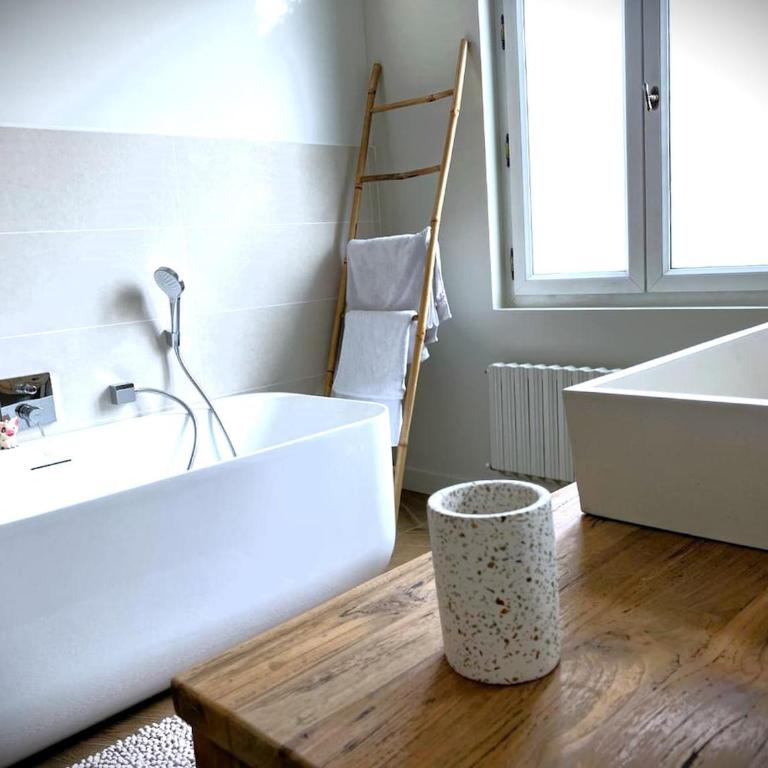 Maison de charme Hyper centre - Villa 3 Chambres - 9