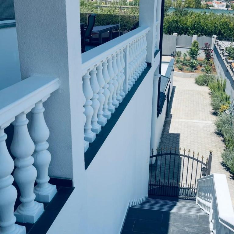 Luxury Villa Euphoria - Three-Bedroom Villa - 15