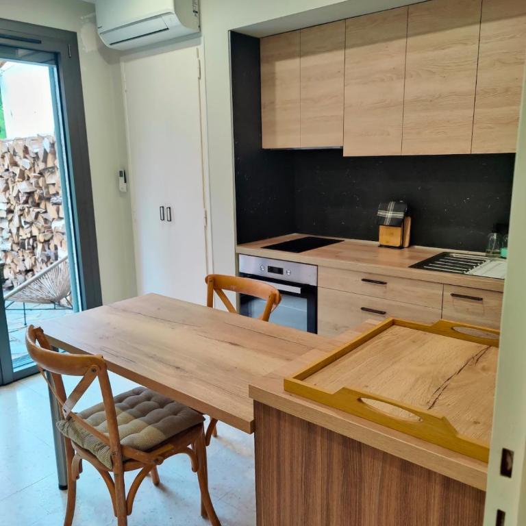 Coquet appartement avec patio privatif-Stationnement gratuit à proximité - Appartamento con 1 Camera da Letto - 2