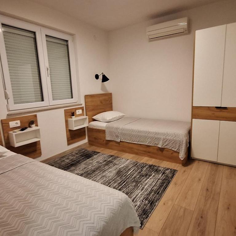 Sunset Apartment - Two-Bedroom Apartment - 22