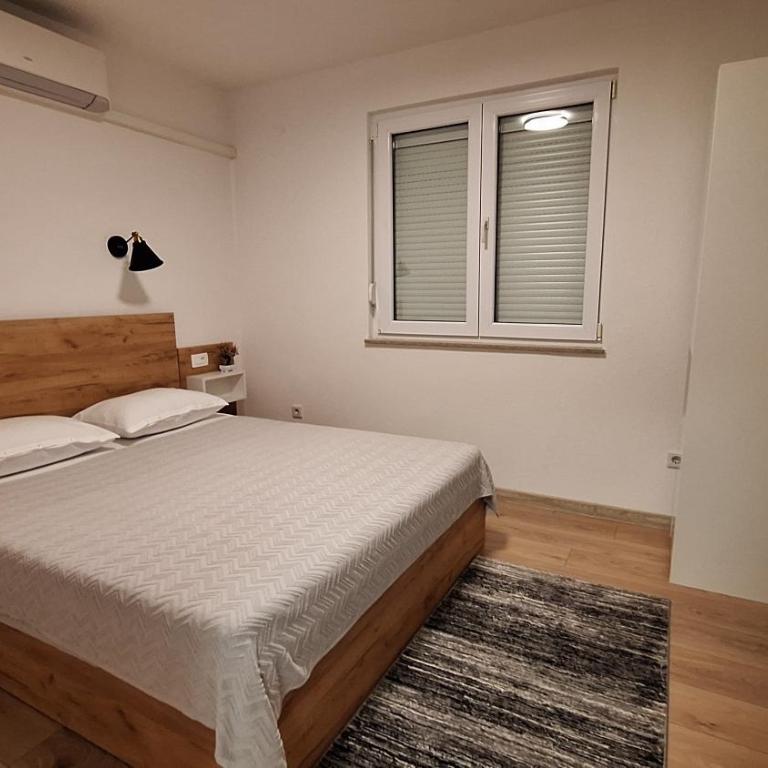 Sunset Apartment - Two-Bedroom Apartment - 18