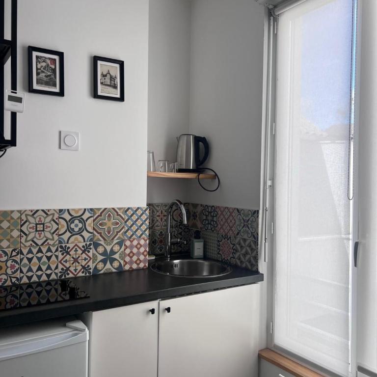 VILLA VLAS - Chambre d'Hôte - Limoges - Chambre Simple avec Salle de Bains Privative - 11