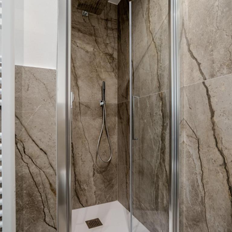 Italianflat - Vandom 1 Suite Duomo Foresteria Lombarda - Double Room with Balcony - 8
