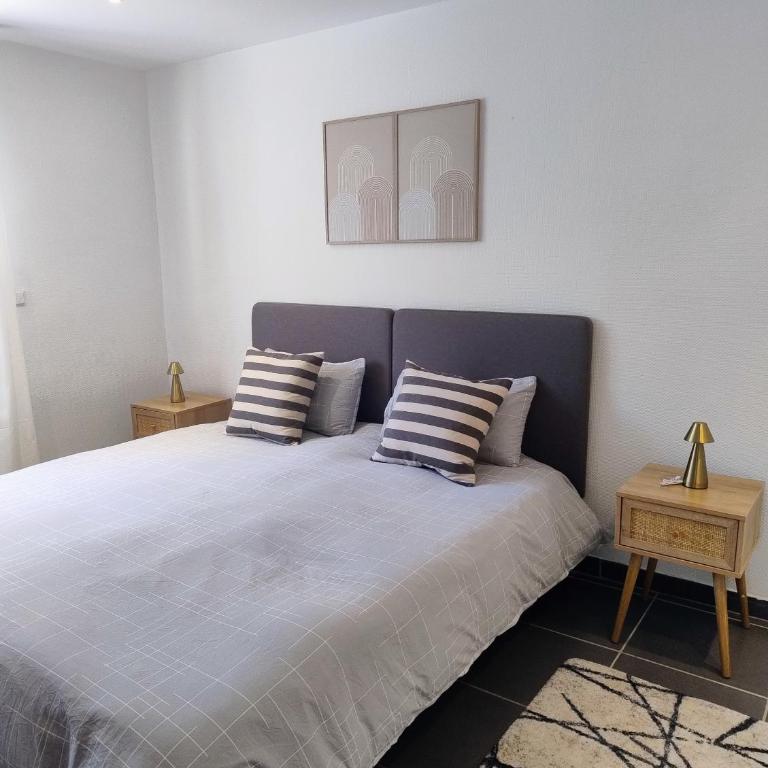 Cocon entre plage et centre ville avec jardinet - One-Bedroom Apartment - 9
