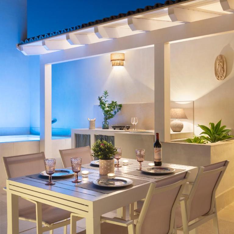 Ático Capricho de San Jorge - Two-Bedroom Apartment with Private Pool - 15