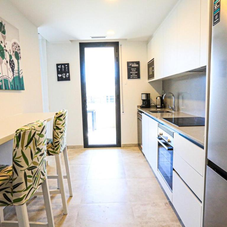 Penthouse apartment with pool next to beach & port - Apartamento de 3 dormitorios - 2