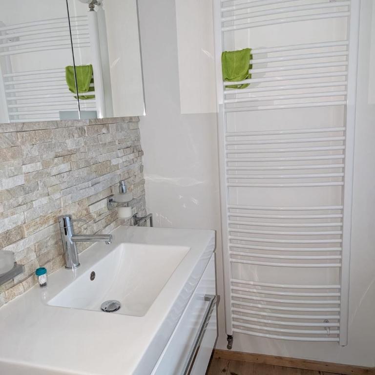 Wunderschöne 3 Zimmerwohnung mit Bergblick in Celerina - Apartment mit 1 Schlafzimmer - 3