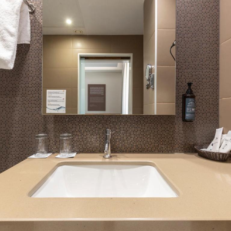 BIBO Hotel Recogidas - Double or Twin Room - 6
