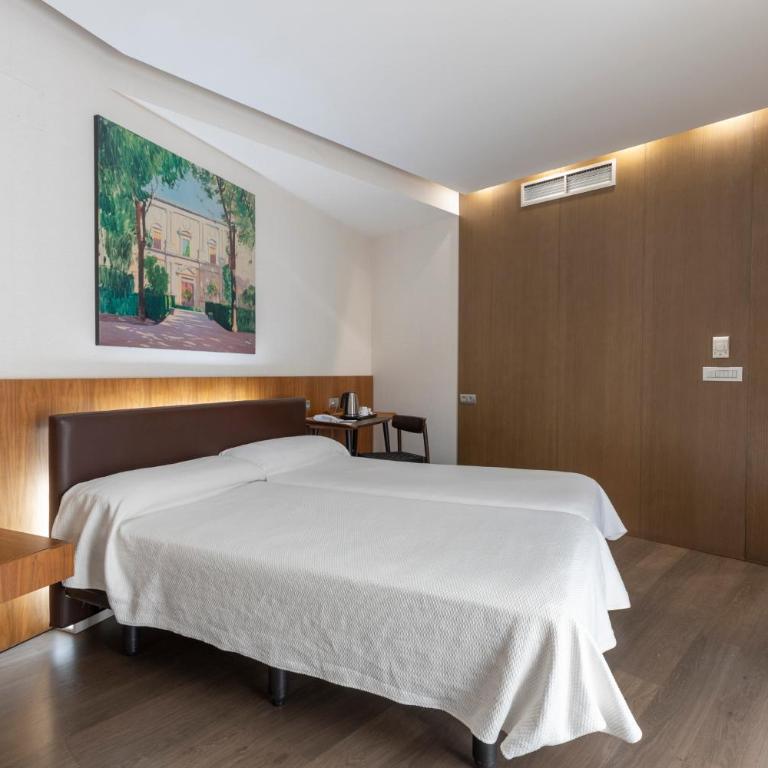BIBO Hotel Recogidas - Triple Room (3 Adults) - 7