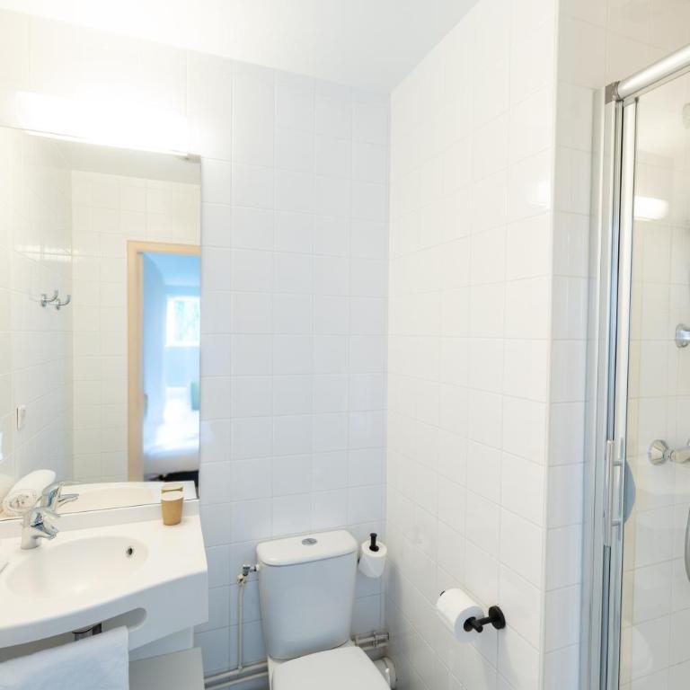 ibis budget Le Mans Centre - Chambre Double Standard avec Lit Superposé - 8